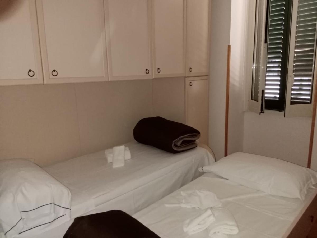 La Francese Apartment อัตรานี ภายนอก รูปภาพ