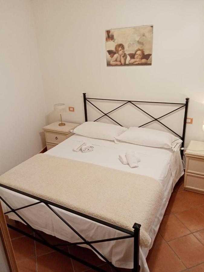 La Francese Apartment อัตรานี ภายนอก รูปภาพ